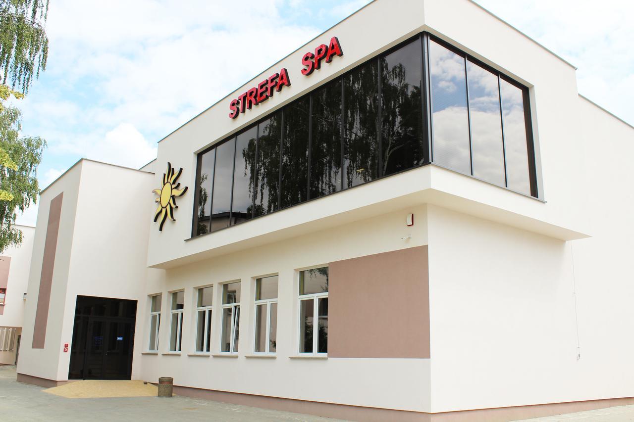 Hotel - Restauracja "Sloneczna" Jarocin Ngoại thất bức ảnh
